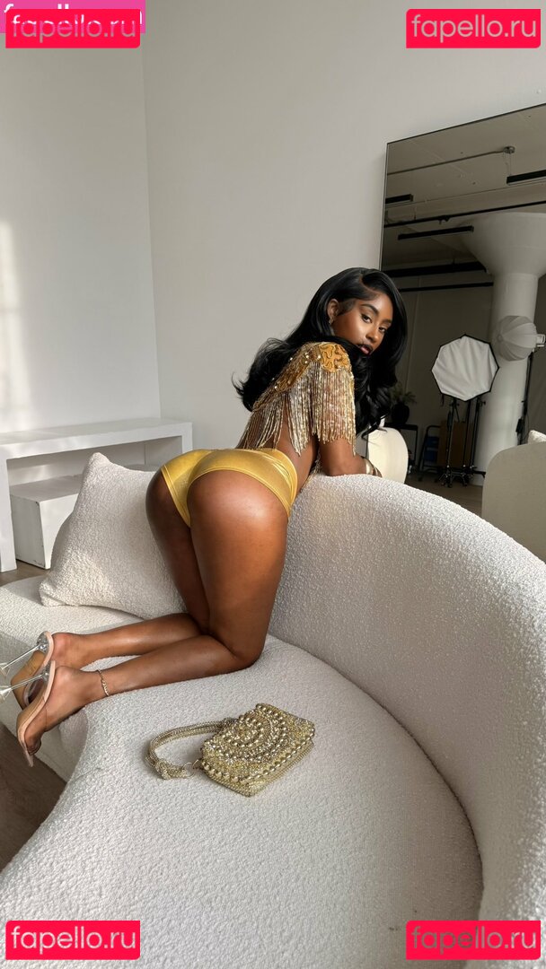 Rohilu Nude Onlyfans Photo 3