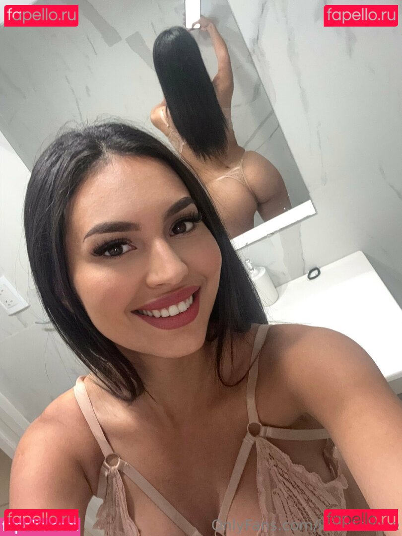 itscatefiore Nude Onlyfans Photo 7
