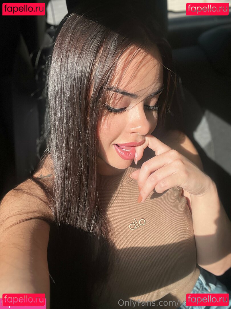 valeriacruzz Nude Onlyfans Photo 24