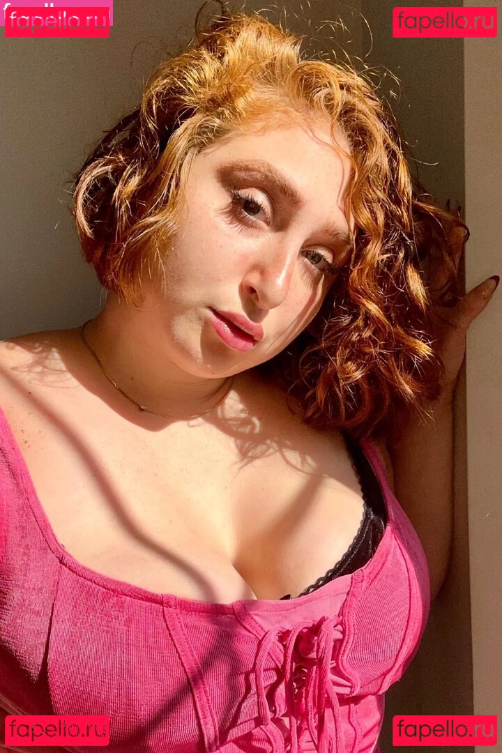 plantgal Nude Onlyfans Photo 4