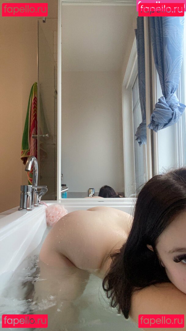 officielmelissa Nude Onlyfans Photo 29
