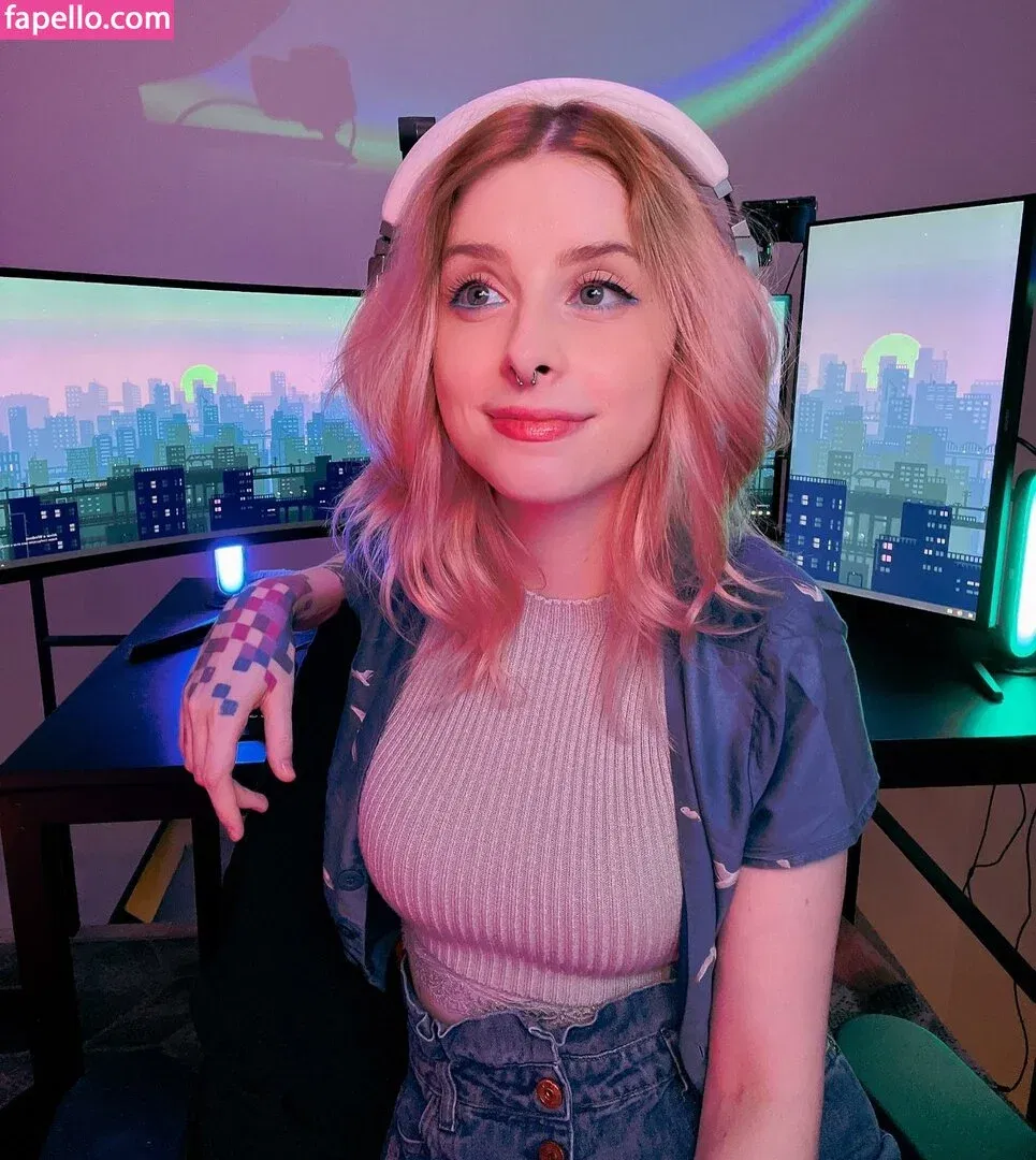 Gabi Cattuzzo Onlyfans Photo Gallery 