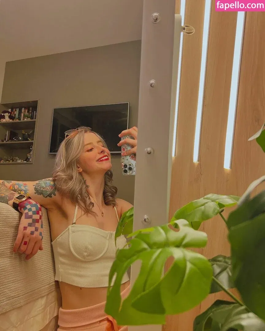 Gabi Cattuzzo Onlyfans Photo Gallery 