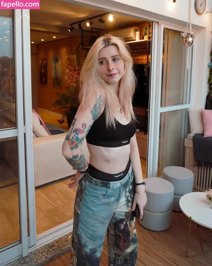 Gabi Cattuzzo Onlyfans Photo Gallery 