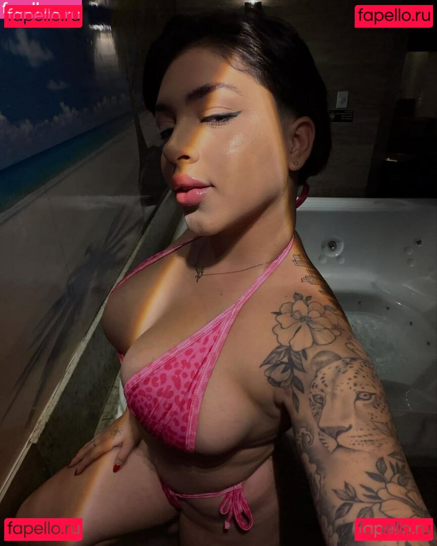 Gatuninhaaa Nude Onlyfans Photo 4