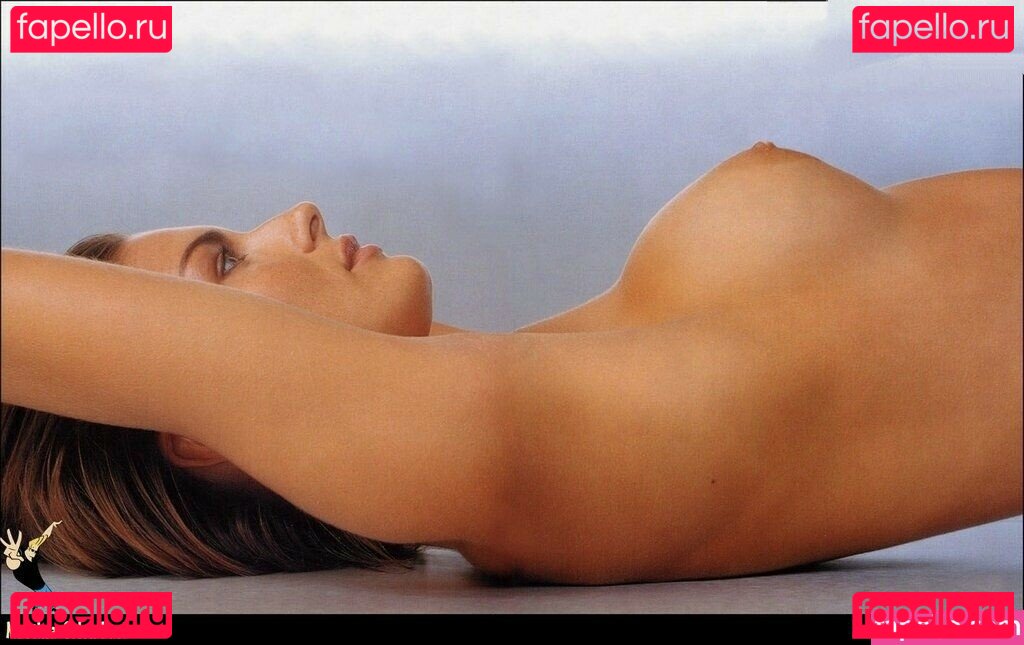 Martina Colombari Nude Onlyfans Photo 33