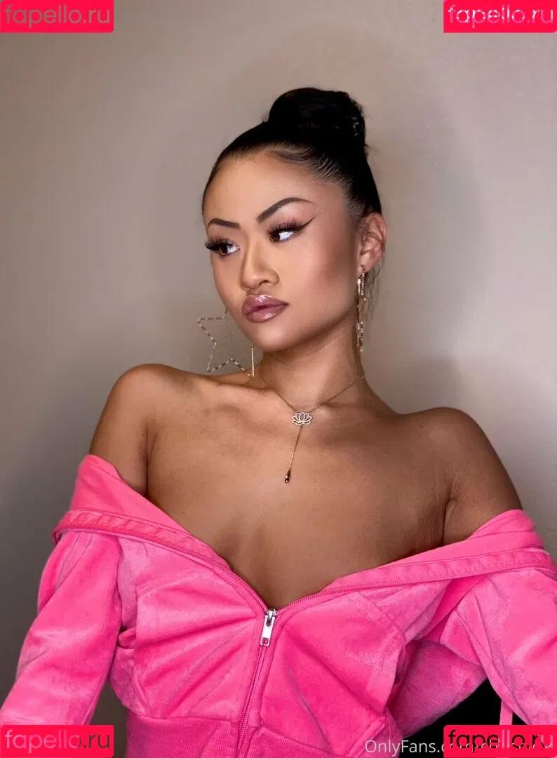 kamikolin Onlyfans Photo Gallery 