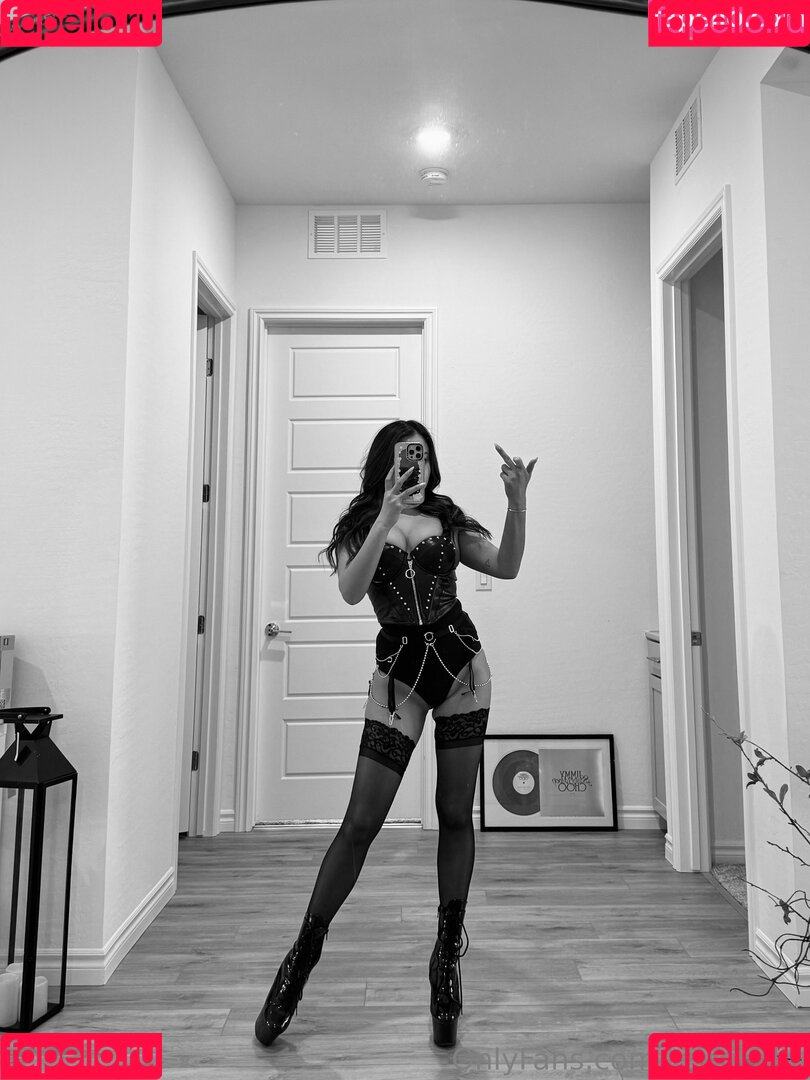 kamikolin Onlyfans Photo Gallery 