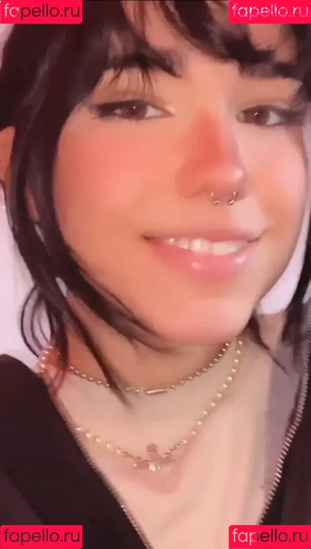 Arielle Maxine Onlyfans Photo Gallery 