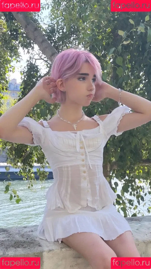Arielle Maxine Onlyfans Photo Gallery 