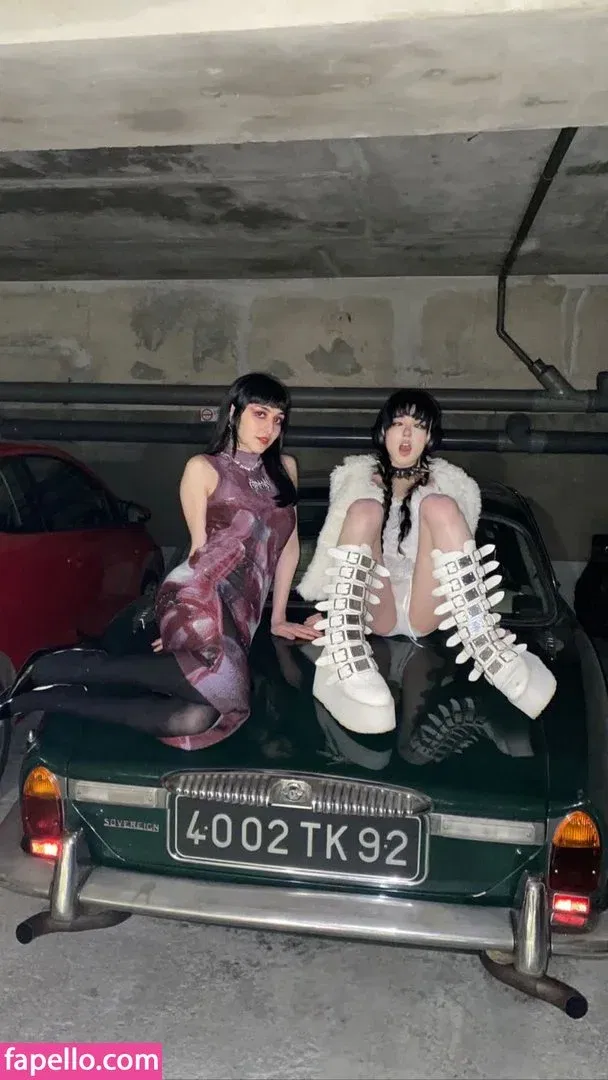 Arielle Maxine Onlyfans Photo Gallery 