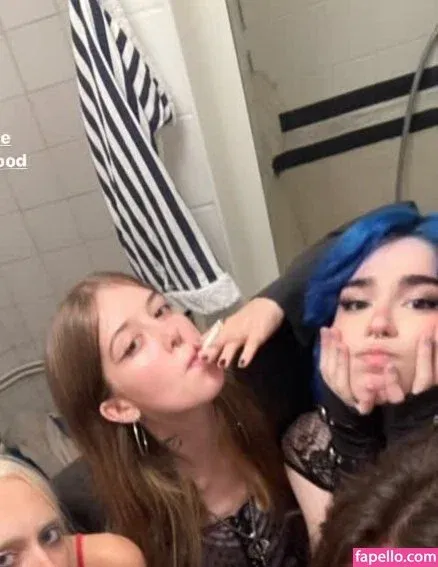 Arielle Maxine Onlyfans Photo Gallery 