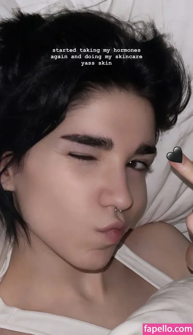 Arielle Maxine Onlyfans Photo Gallery 