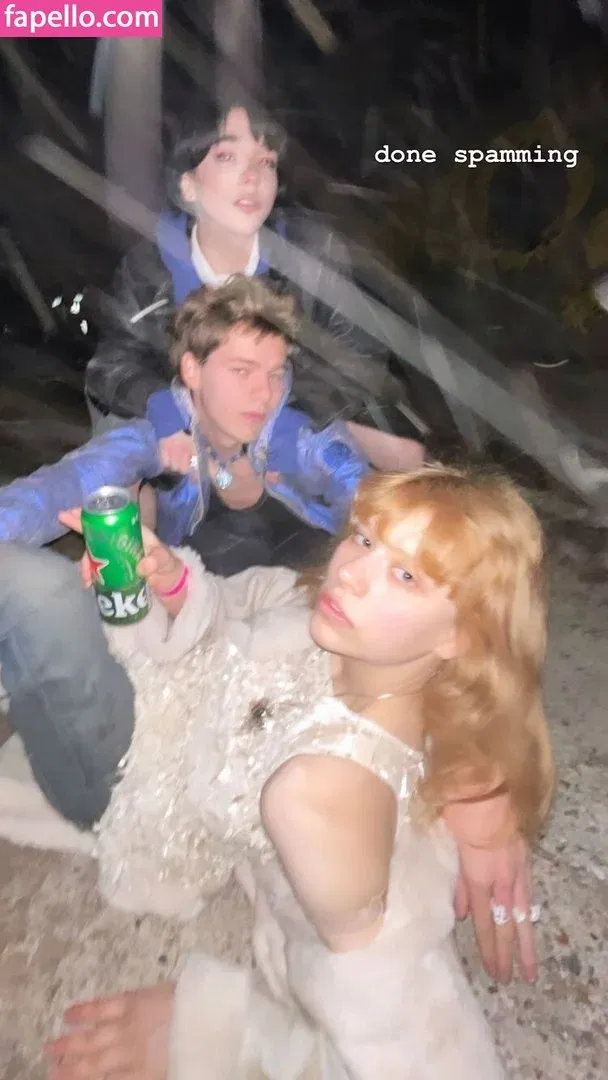 Arielle Maxine Onlyfans Photo Gallery 