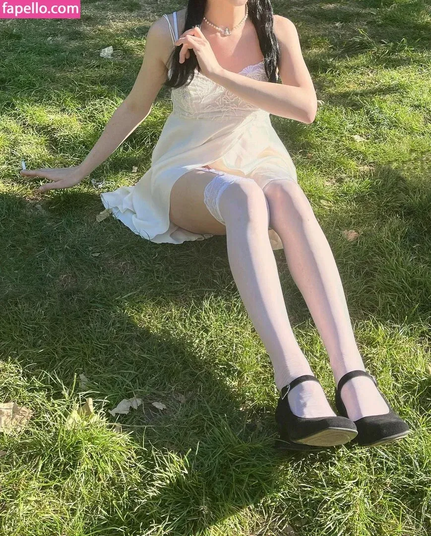 Arielle Maxine Onlyfans Photo Gallery 