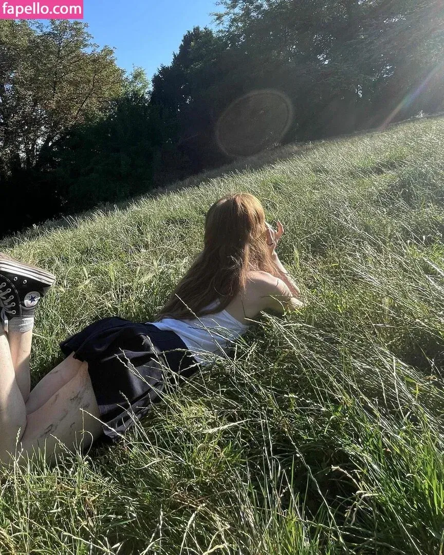 Arielle Maxine Onlyfans Photo Gallery 