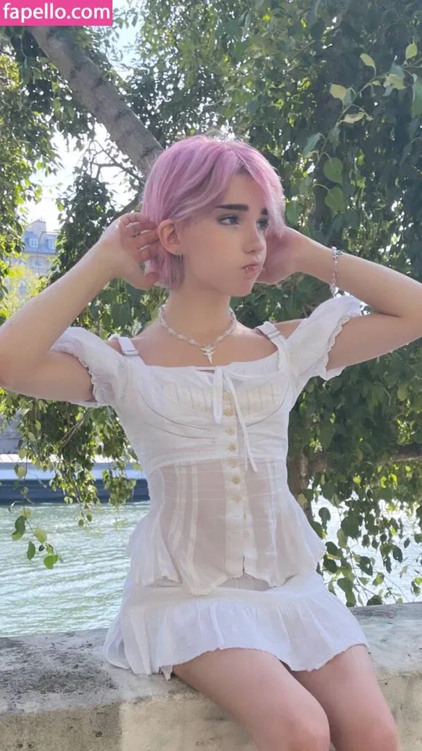 Arielle Maxine Onlyfans Photo Gallery 