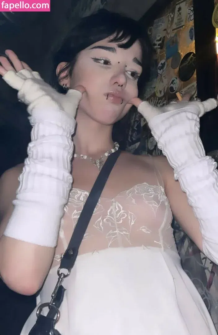 Arielle Maxine Onlyfans Photo Gallery 