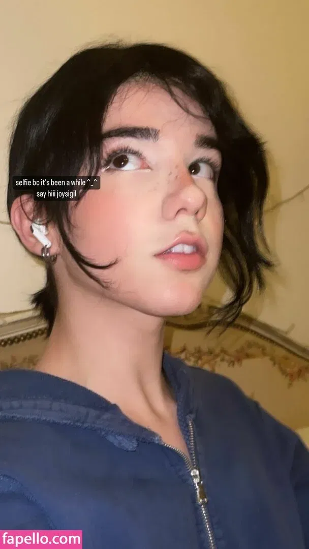 Arielle Maxine Onlyfans Photo Gallery 