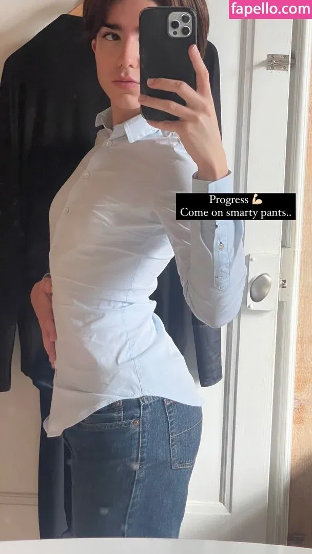 Arielle Maxine Onlyfans Photo Gallery 