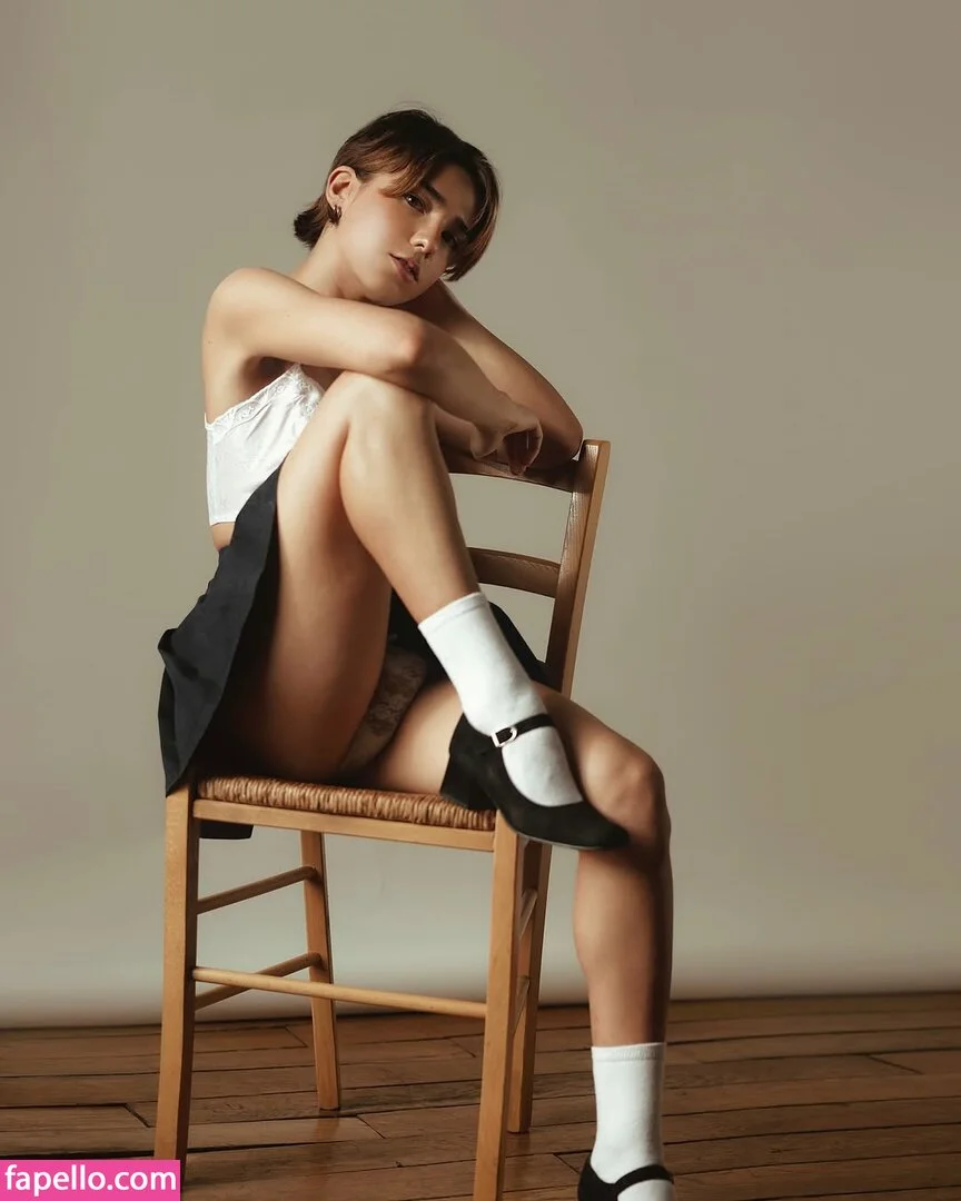 Arielle Maxine Onlyfans Photo Gallery 