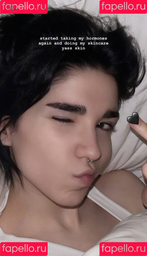 Arielle Maxine Onlyfans Photo Gallery 