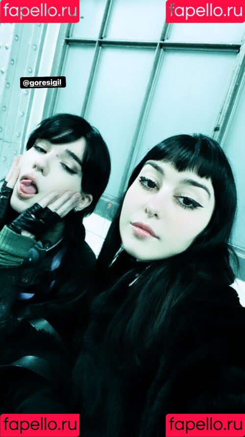 Arielle Maxine Onlyfans Photo Gallery 