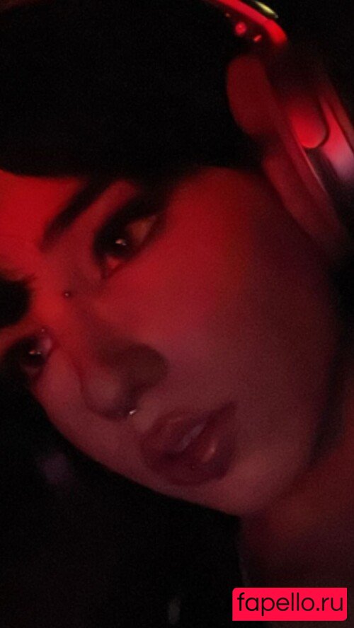 Arielle Maxine Onlyfans Photo Gallery 