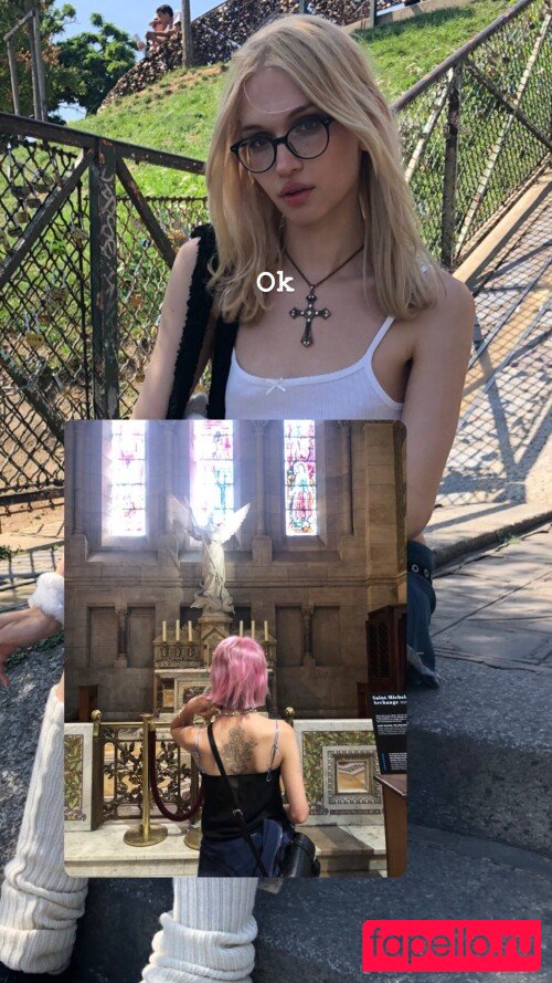 Arielle Maxine Onlyfans Photo Gallery 