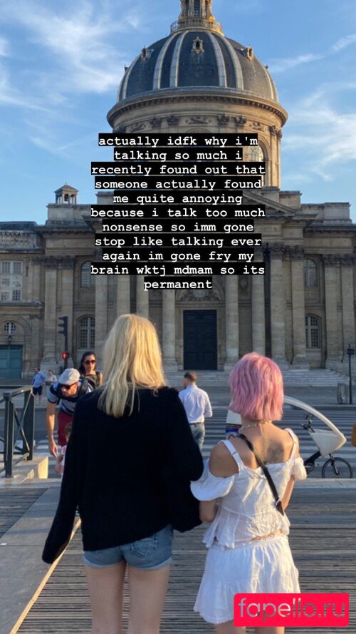 Arielle Maxine Onlyfans Photo Gallery 