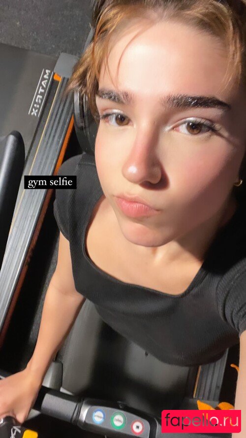 Arielle Maxine Onlyfans Photo Gallery 