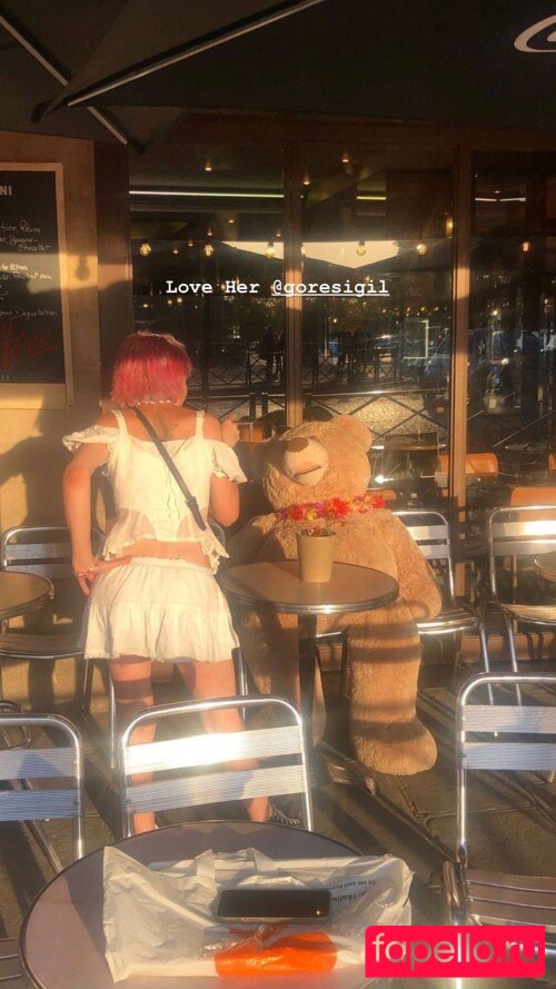 Arielle Maxine Onlyfans Photo Gallery 