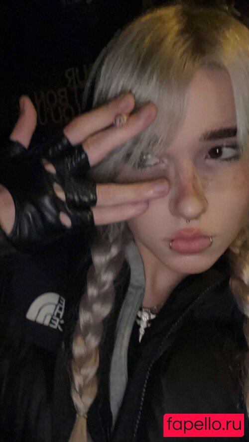 Arielle Maxine Onlyfans Photo Gallery 