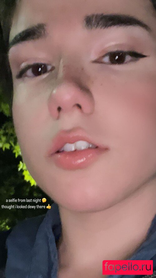 Arielle Maxine Onlyfans Photo Gallery 