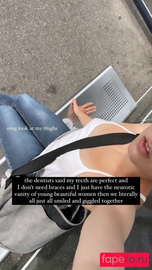 Arielle Maxine Onlyfans Photo Gallery 