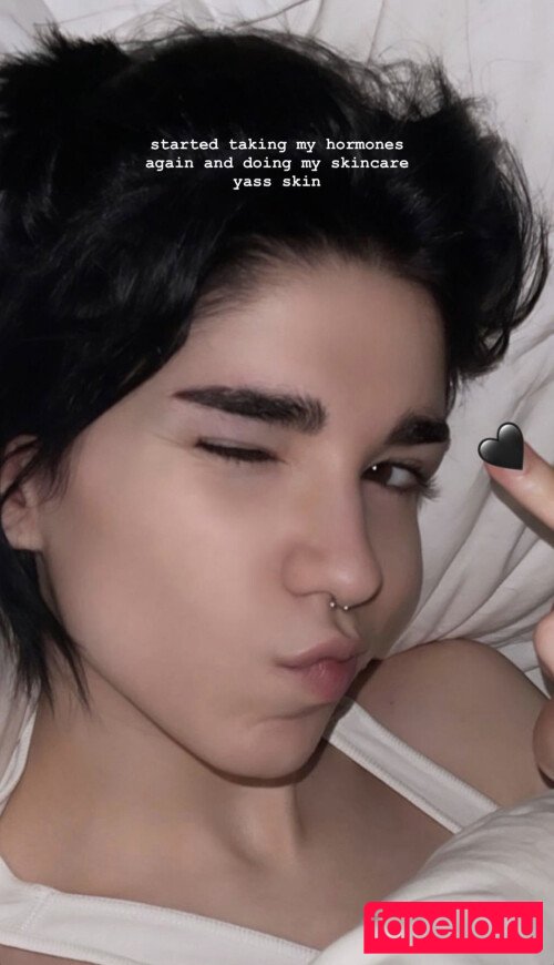 Arielle Maxine Onlyfans Photo Gallery 