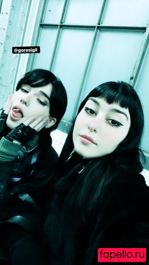 Arielle Maxine Onlyfans Photo Gallery 