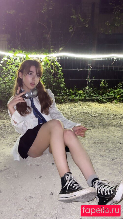 Arielle Maxine Onlyfans Photo Gallery 