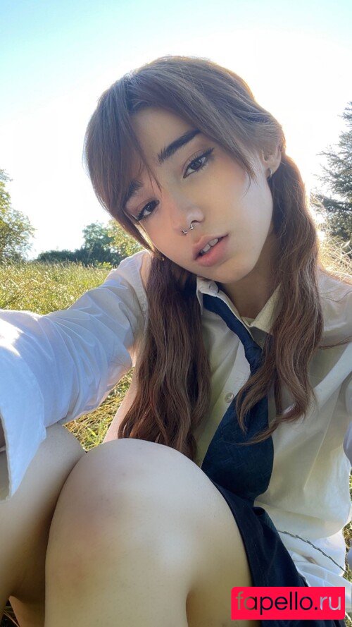 Arielle Maxine Onlyfans Photo Gallery 