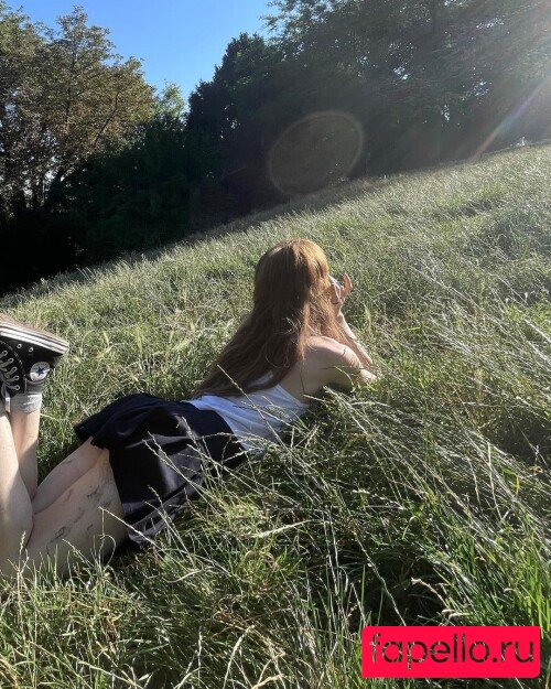 Arielle Maxine Onlyfans Photo Gallery 