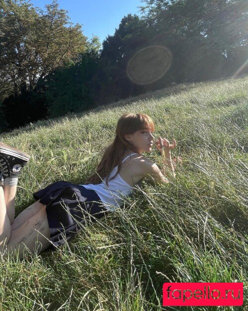 Arielle Maxine Onlyfans Photo Gallery 