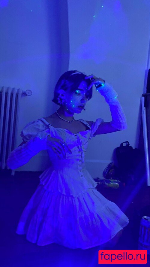 Arielle Maxine Onlyfans Photo Gallery 