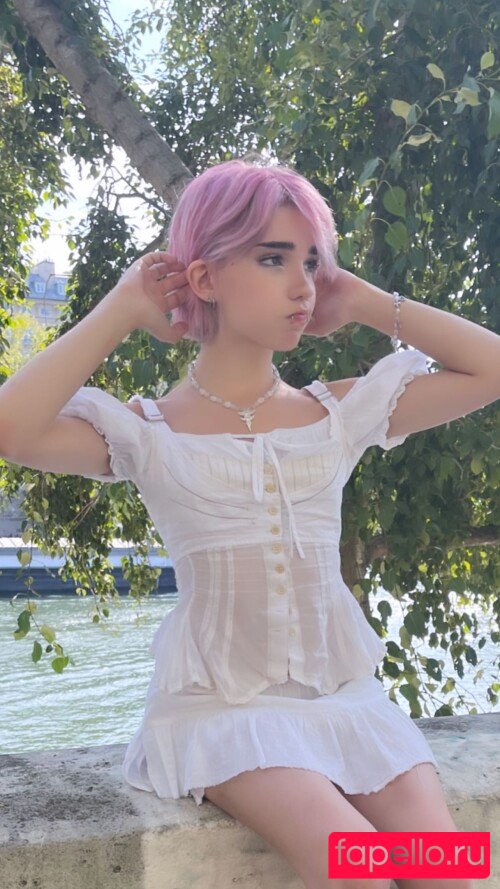 Arielle Maxine Onlyfans Photo Gallery 