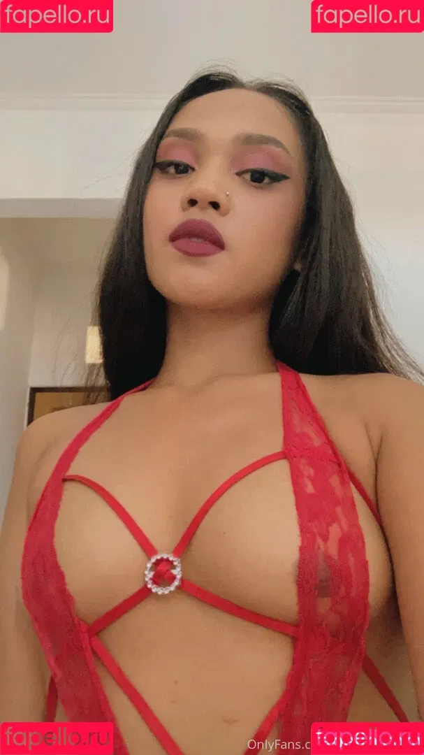 yourbabygirl23 Onlyfans Photo Gallery 