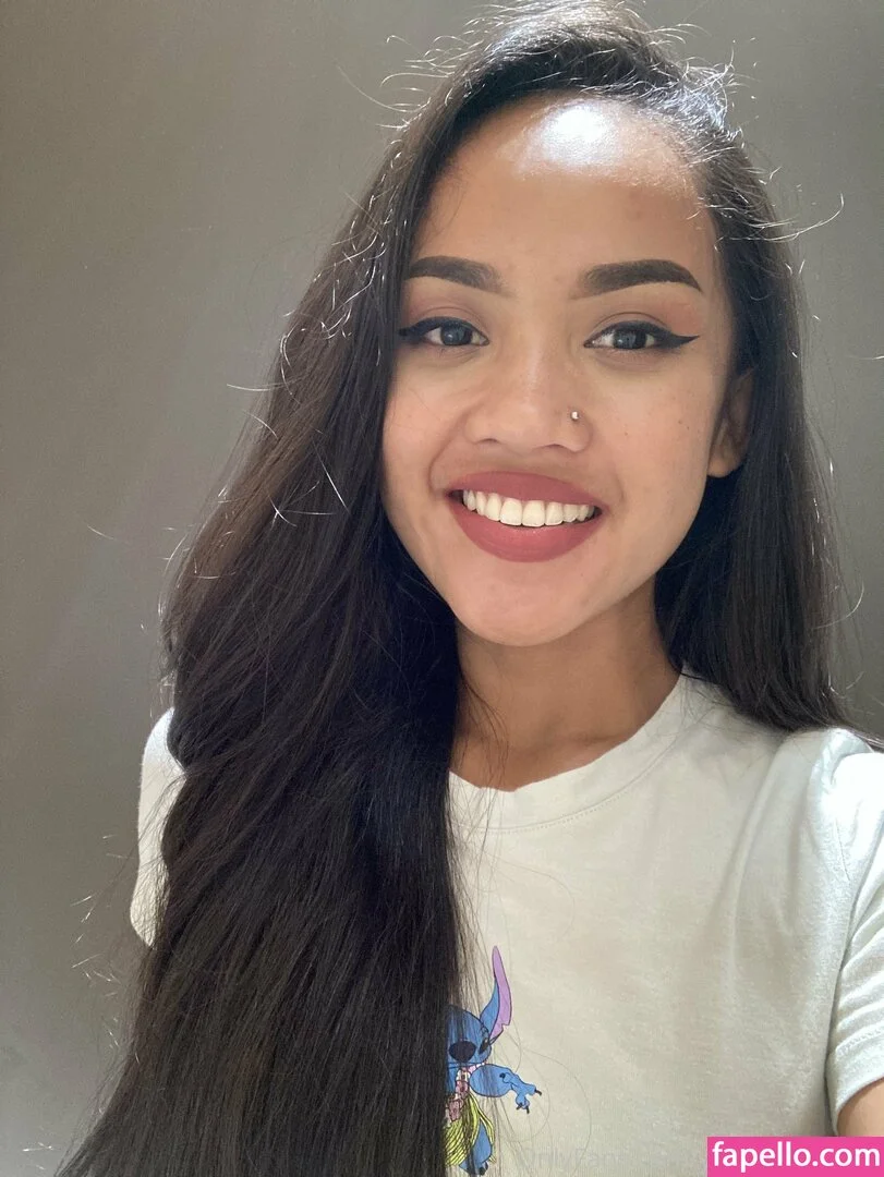 yourbabygirl23 Onlyfans Photo Gallery 