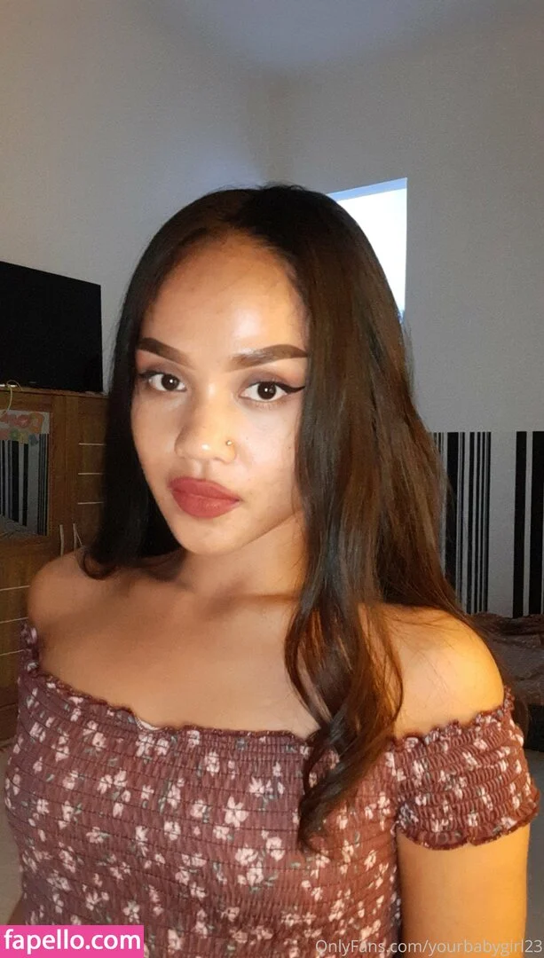 yourbabygirl23 Onlyfans Photo Gallery 