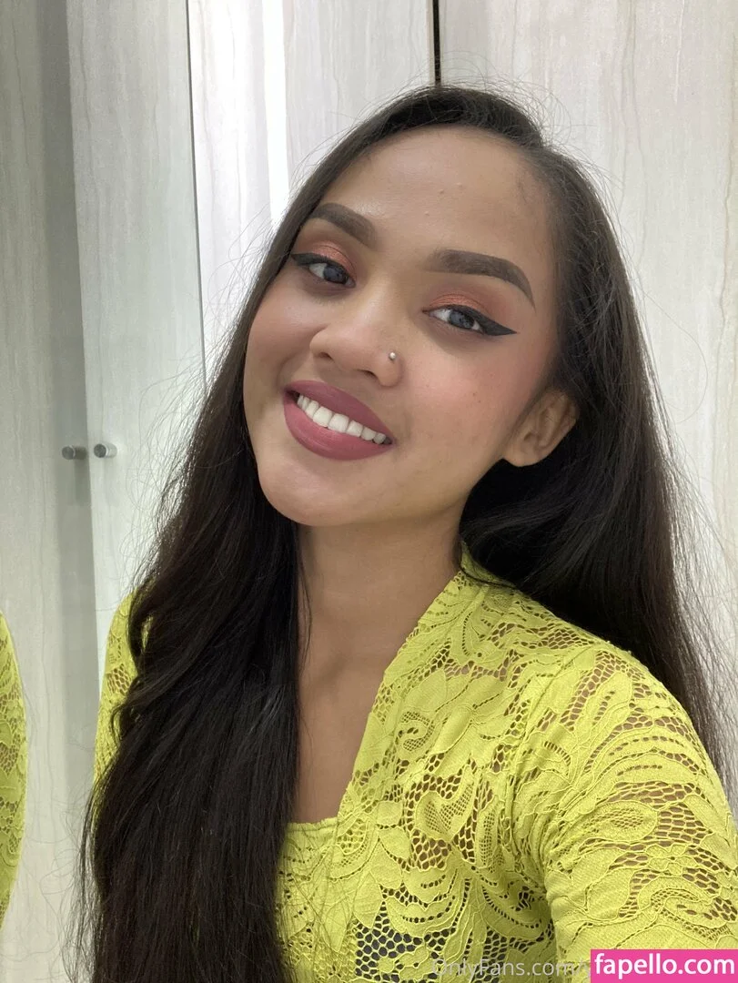 yourbabygirl23 Onlyfans Photo Gallery 