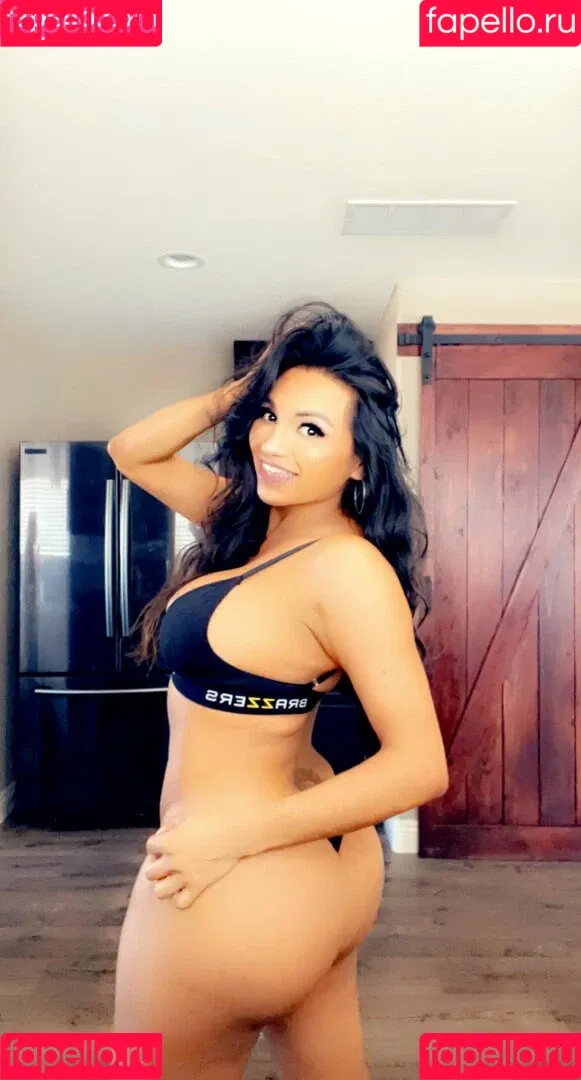 Jessy Dubai Onlyfans Photo Gallery 