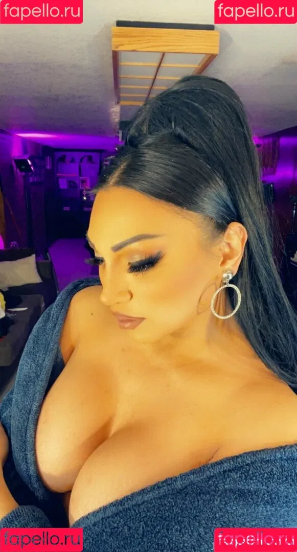 Jessy Dubai Onlyfans Photo Gallery 