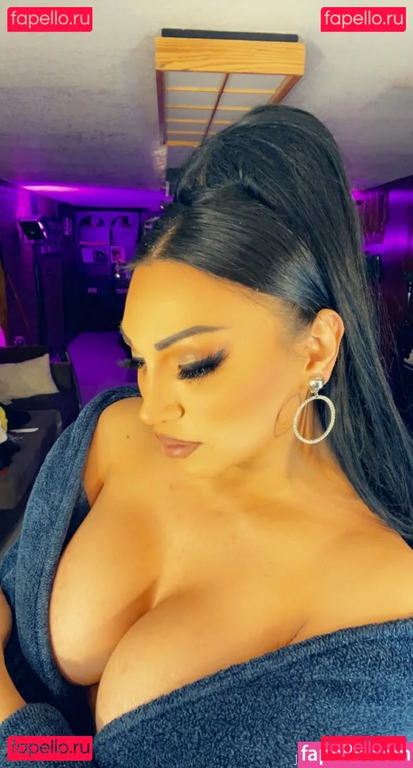 Jessy Dubai Onlyfans Photo Gallery 